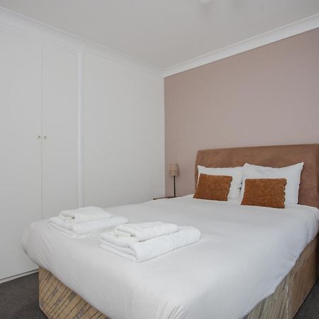 1 Bedroom Apartment On The Riverbank Near St Paul'S London Exterior photo